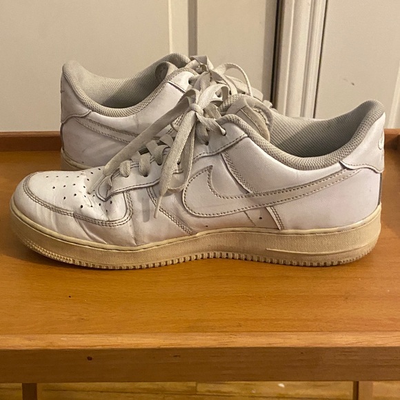 Men’s Size 12 Nike AF 1 White Sneakers - Picture 6 of 8